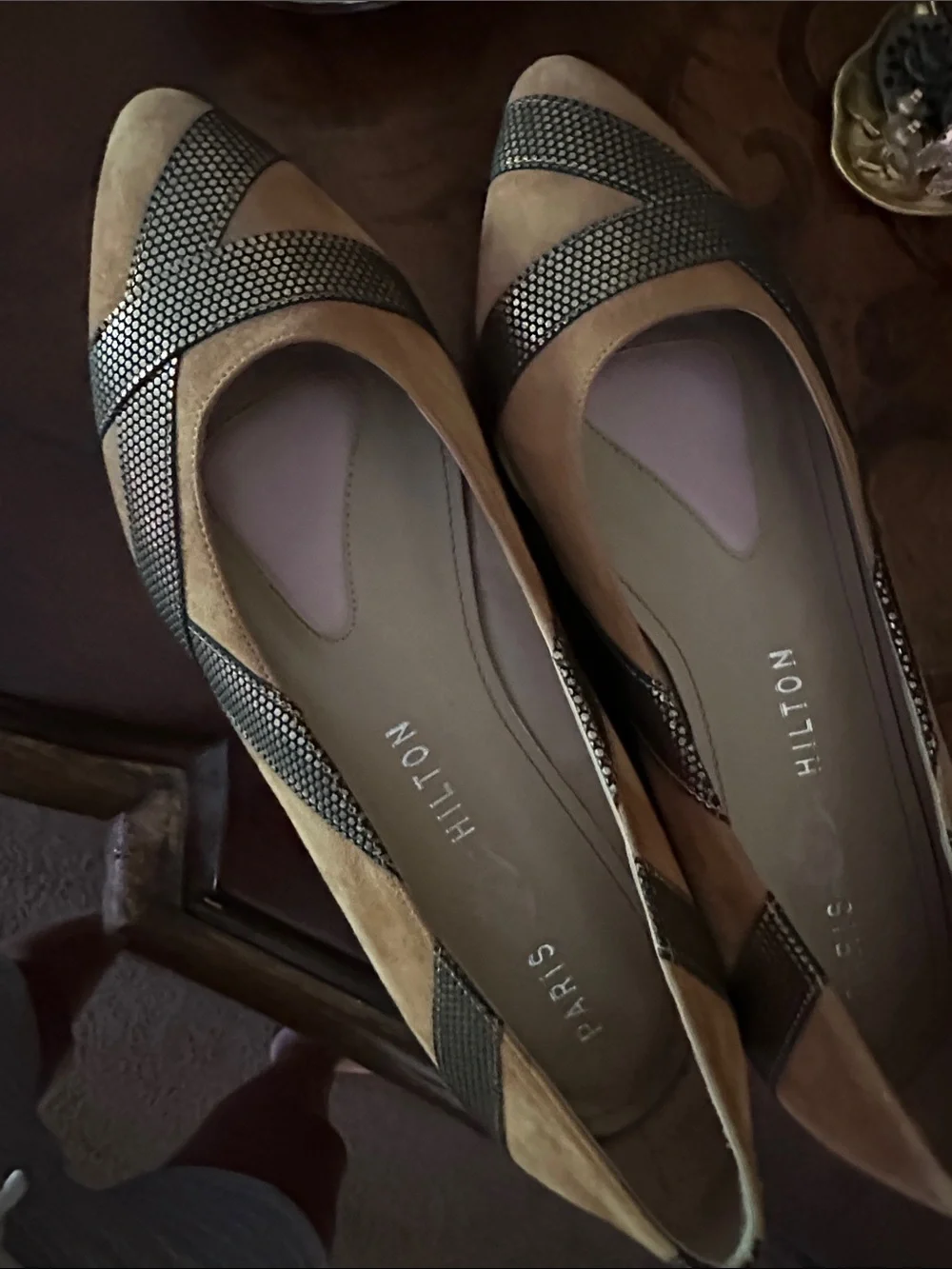 Paris Hilton Two-Tone Tan and Black designs Slip-On flats - size 8.5